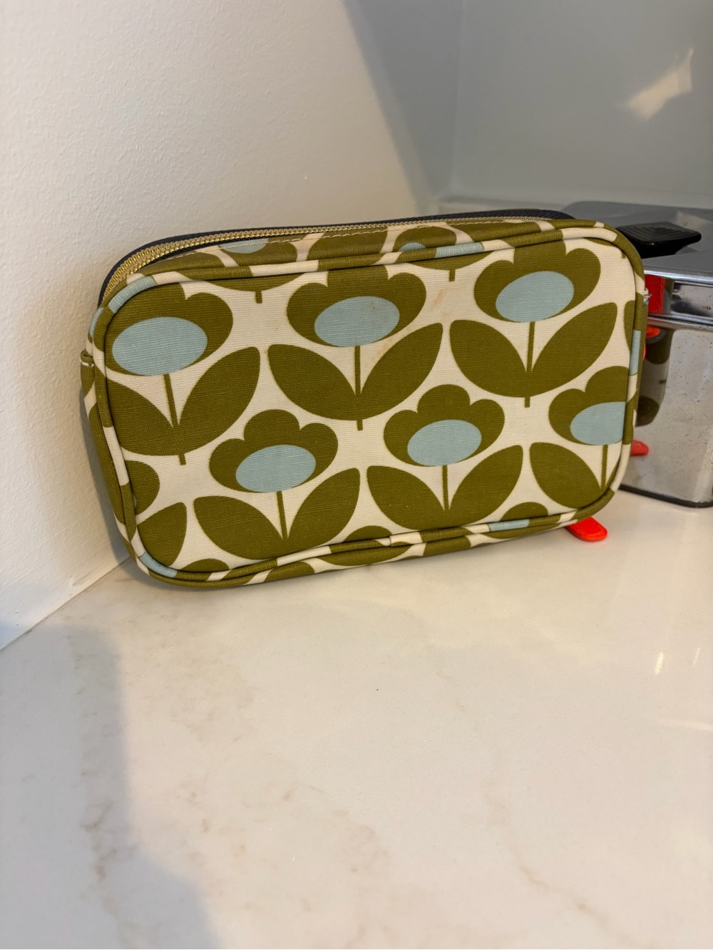 Orla Kiely make up bag - Picture 2 of 7